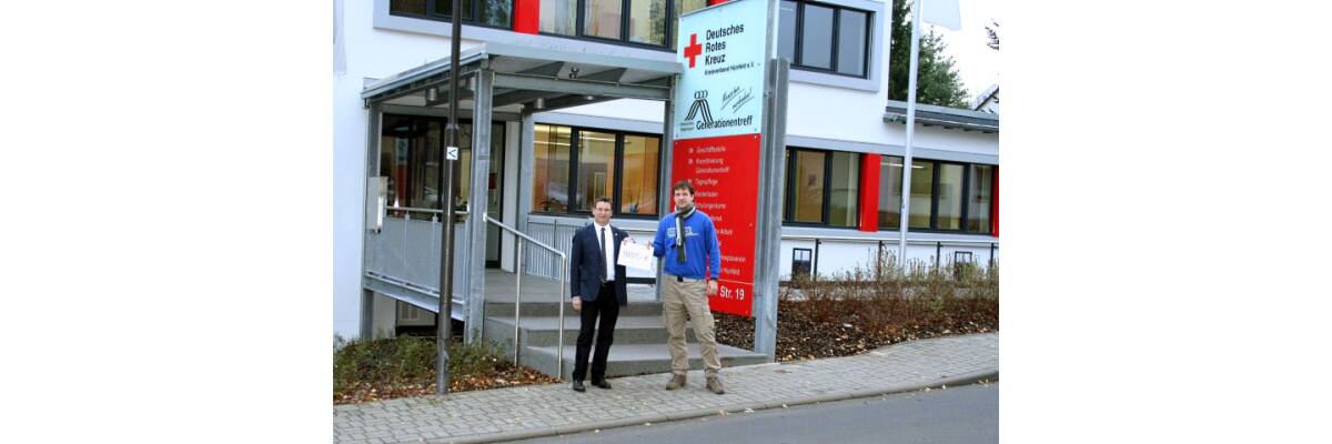 office-4-sale übergibt Spende beim Deutschen Roten Kreuz in Hünfeld - office-4-sale übergibt Bar-Spende an DRK-Kreisverband Hünfeld