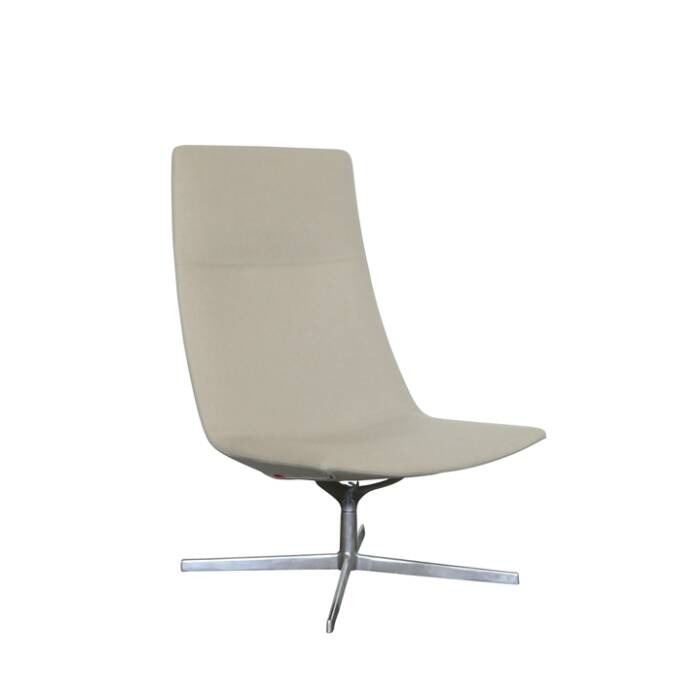 Catifa 70 Lounge Chair in hellbeige von Arper - Design: Lievore, Altherr & Molina, 2006