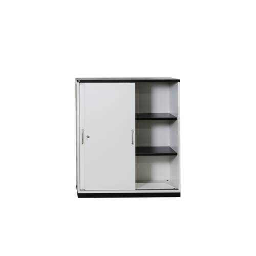 Sideboard / Sedus / Schiebetüren / weiß, Abdeckplatte mit schwarzem Umleimer / 3 Ordnerhöhen / 100 cm / schwarzer Sockel