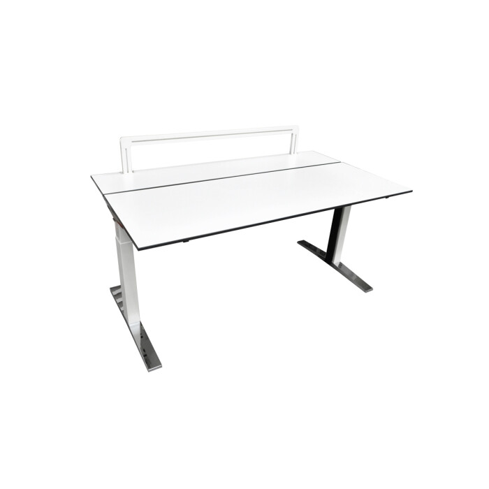 Schreibtisch / König & Neurath Table.T / 160 x 90 cm / weiß mit Umleimer schwarz / geteilte Tischplatte