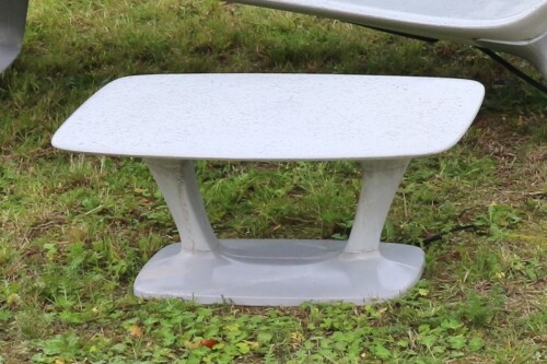 Beton-Beistelltisch "Lounger Table" in mittelgrau für den Outdoor- und Indoorbereich