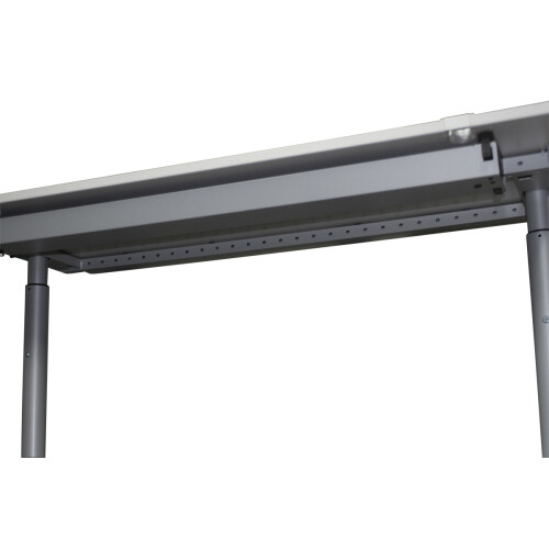 Schreibtisch / Oka "DeskLine 10 Jump 2.0" / lichtgrau / 180 x 80 cm / eckiger Fuß / 2 Kabelauslässe