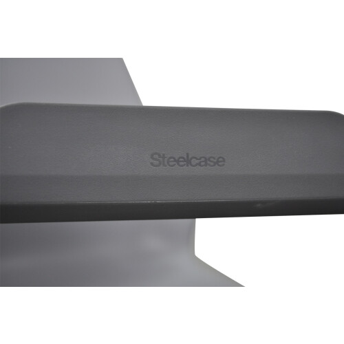 Seminarstuhl / Steelcase "Node" / platin / Schreibtablar platin
