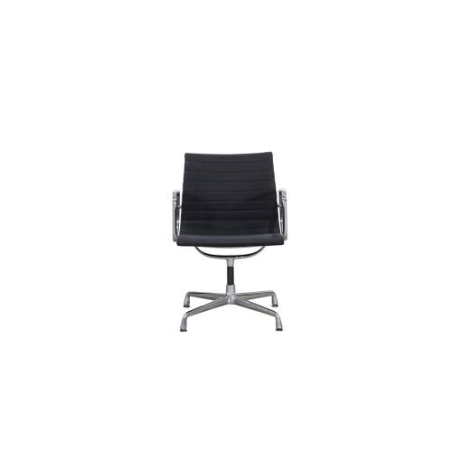 Konferenzstuhl / vitra "Aluminium Chair EA 108"...