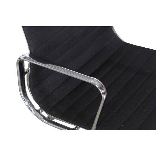 Konferenzstuhl / vitra "Aluminium Chair EA 108" / Hopsak schwarz