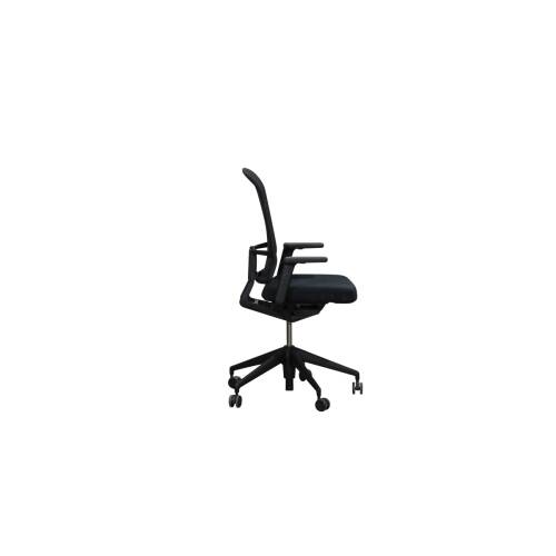 Bürodrehstuhl / vitra "AM Chair" / Netzrücken / Nero